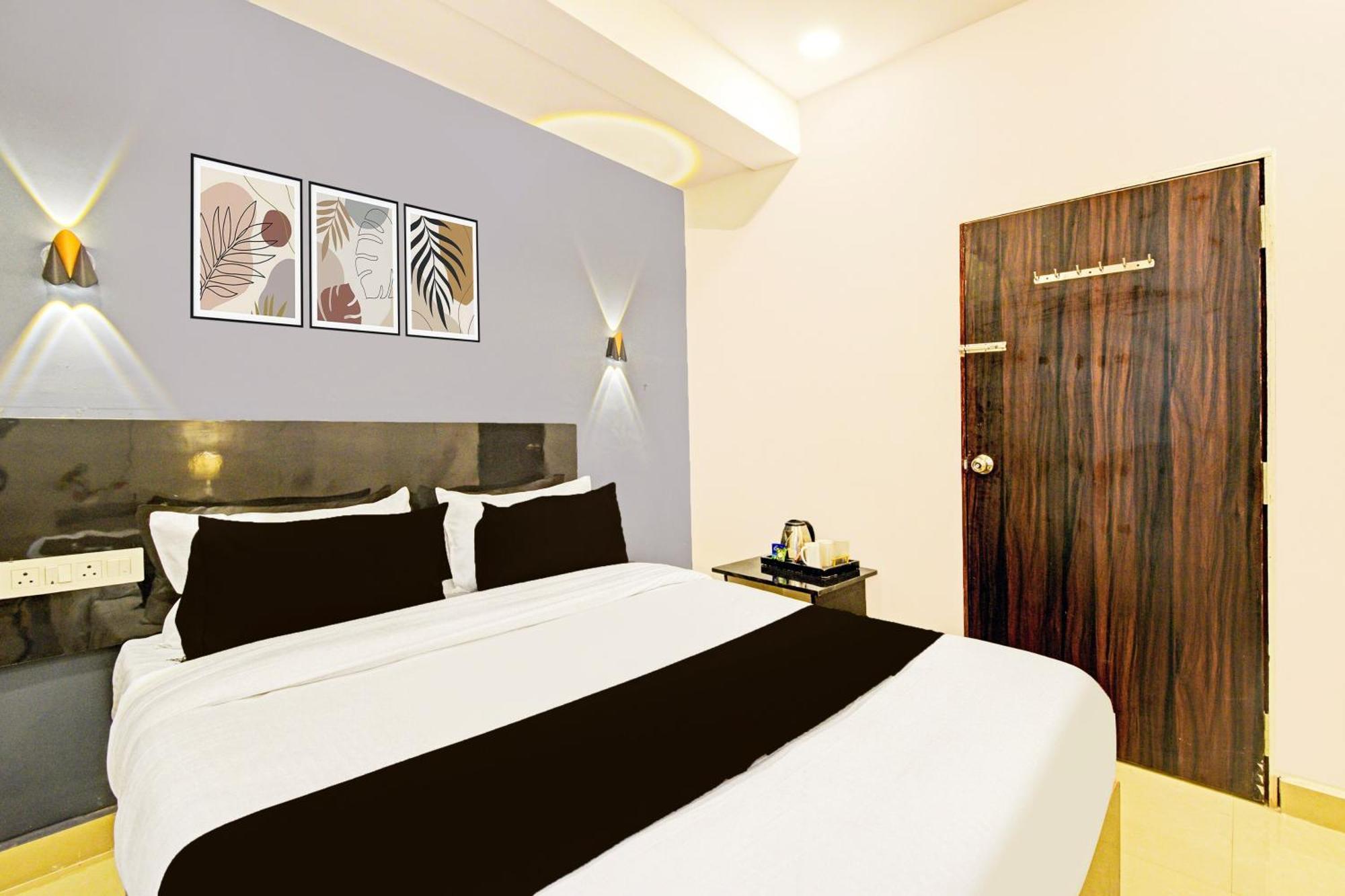 Hotel O Malani Inn Haiderabad Buitenkant foto