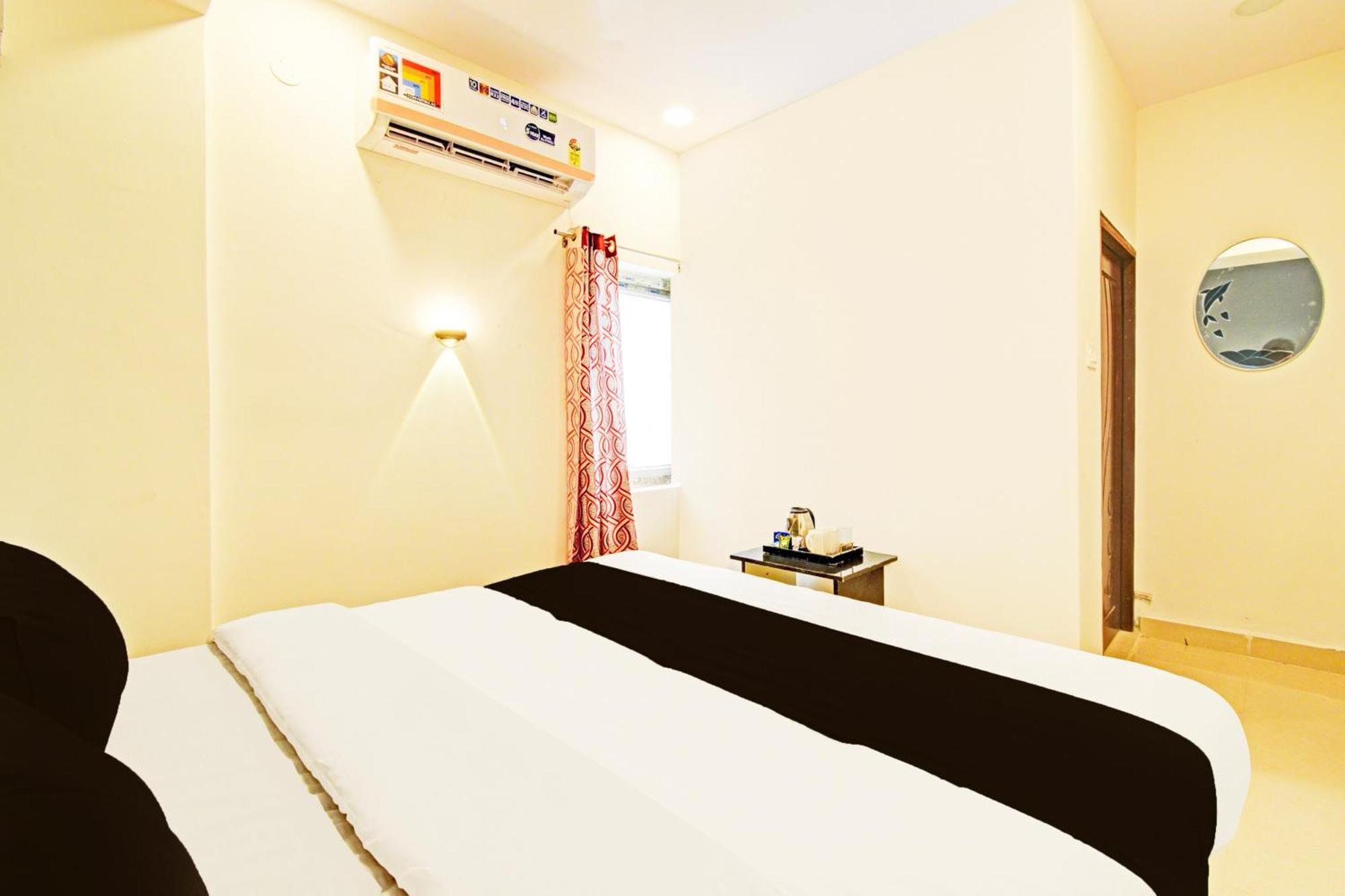 Hotel O Malani Inn Haiderabad Buitenkant foto